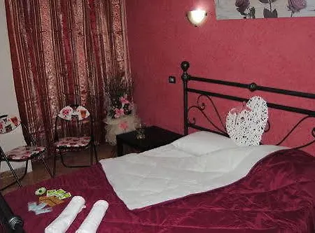 Oda ve Kahvaltı San Cirillo