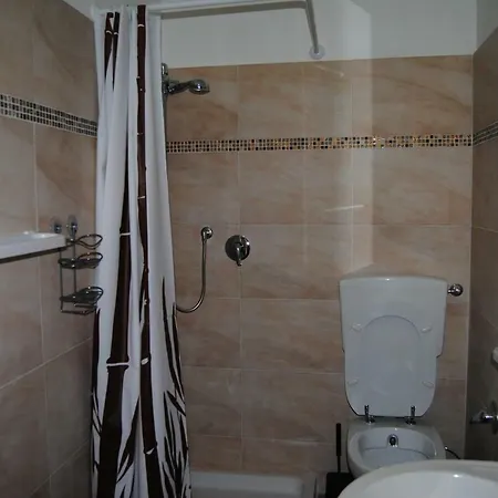 Oda ve Kahvaltı San Cirillo Roma